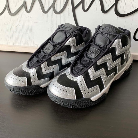 Converse, Black and Silver Sneakers - Picture 6 of 13